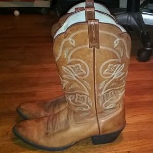 Heritage R Toe Western Boot